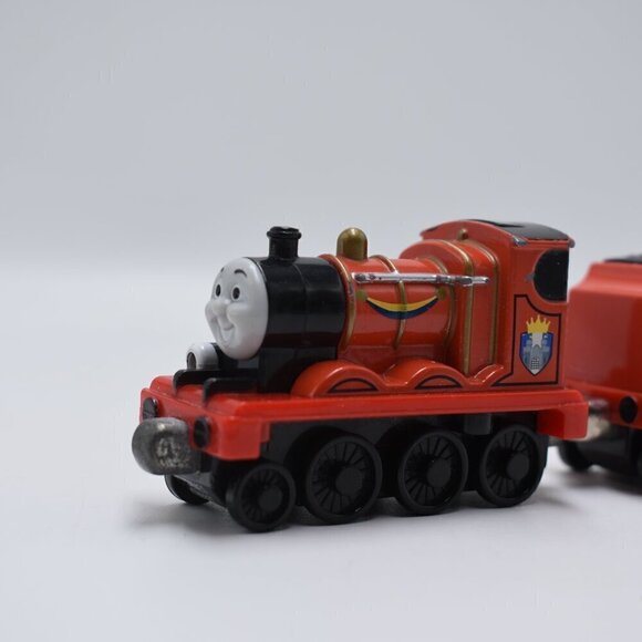 Thomas & Friends Take N Play Along Royal Talking JAMES Train Engine Die Cast '09 - Picture 2 of 7